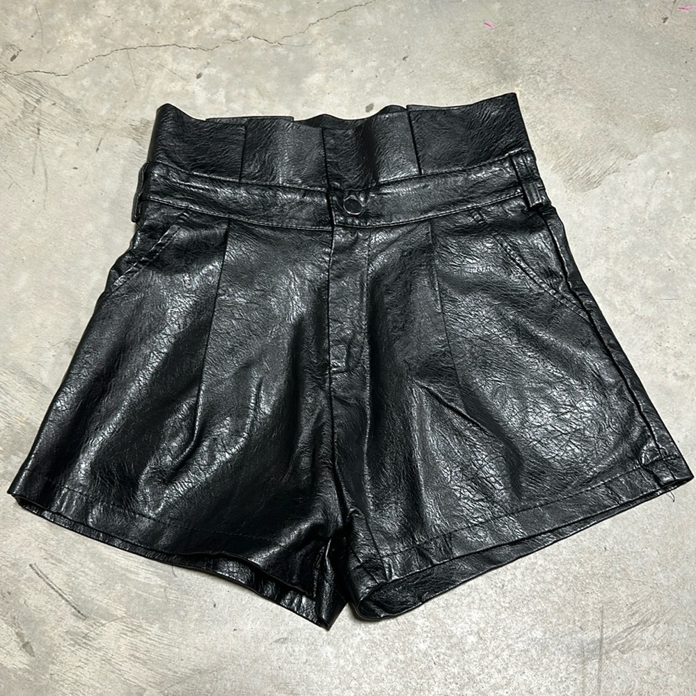Jasper Corbell brand 100% polyurethane black shorts / Size M / Box‎ 2-63